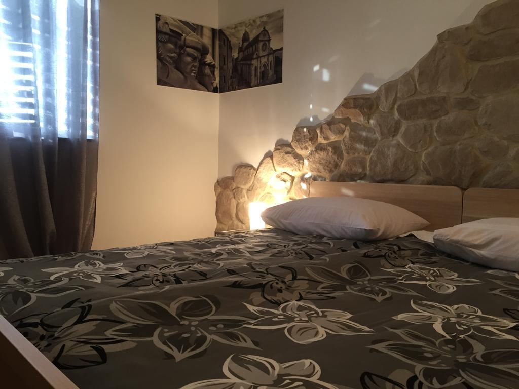 Apartments Ana+3 Σίμπενικ Δωμάτιο φωτογραφία