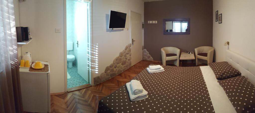 Apartments Ana+3 Σίμπενικ Εξωτερικό φωτογραφία